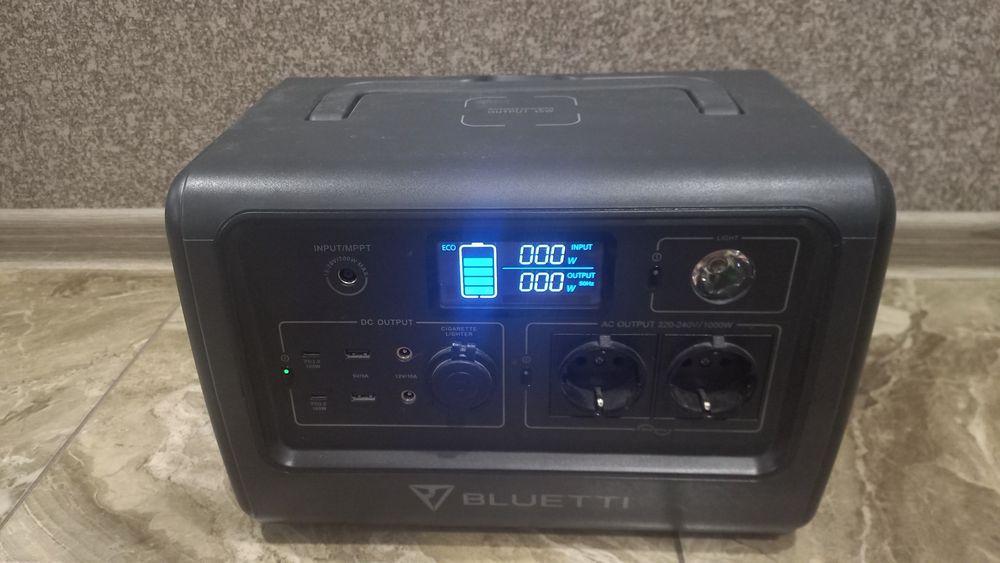 Bluetti Poweroak EB70 1000Вт, 716Вт/год Портативна станція живлення