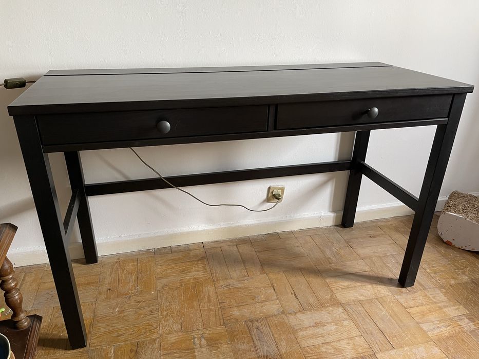 Secretária IKEA Hemnes