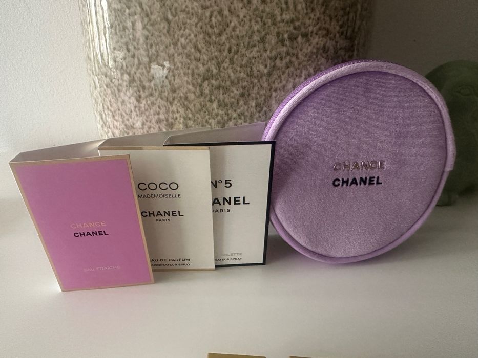 Zestaw Chanel z kosmetyczką