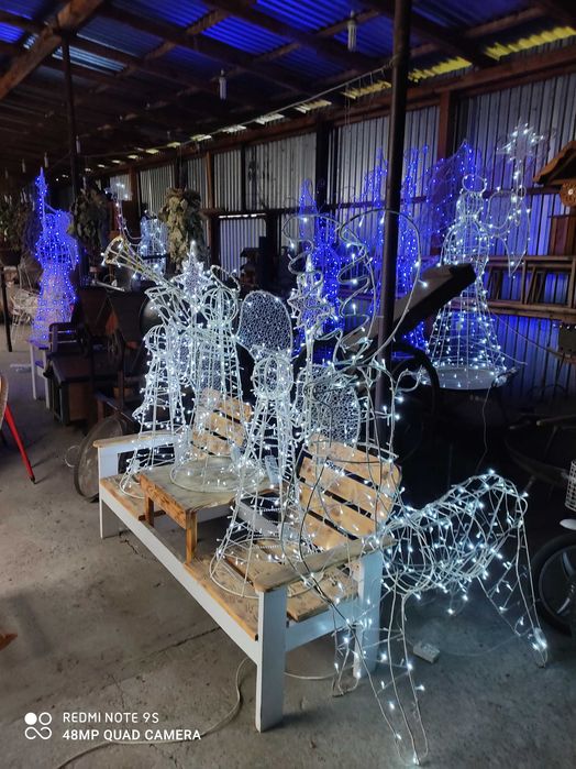 Новорічні олені. Ангели. Сніговики. Санки. Зірочки. Шари. Ялинки.