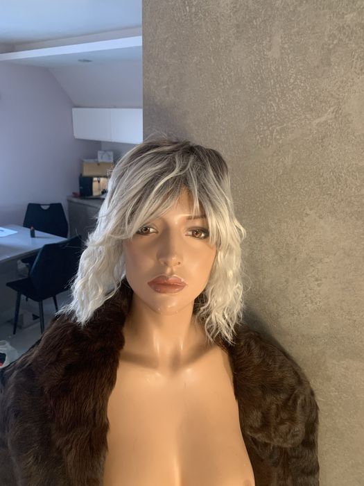 Peruka blond wlosy syntetyczne
