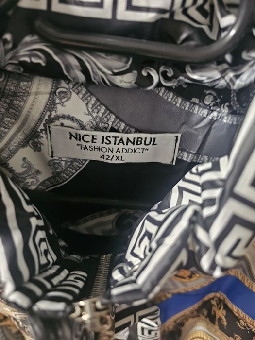 Piękny bezrękawnik damski