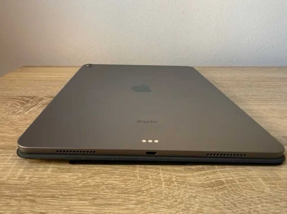 Apple iPad Air M2 13" (Bateria 99% / Na Garantia) + Capa e Fatura