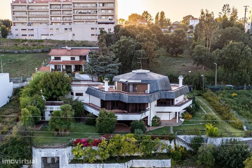 Moradia com excelentes áreas numa das melhores zonas de São João da Ma