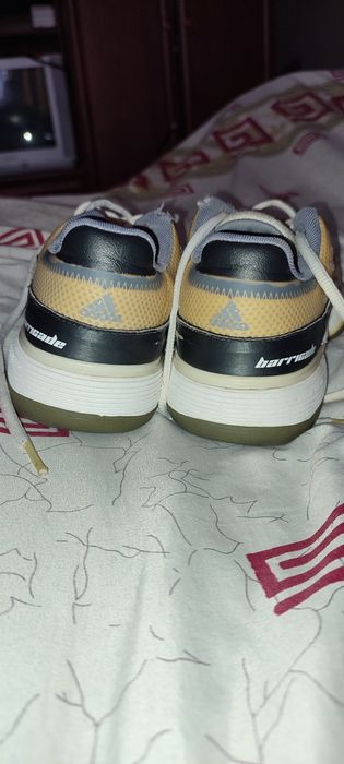 Кросівки adidas оригінальні