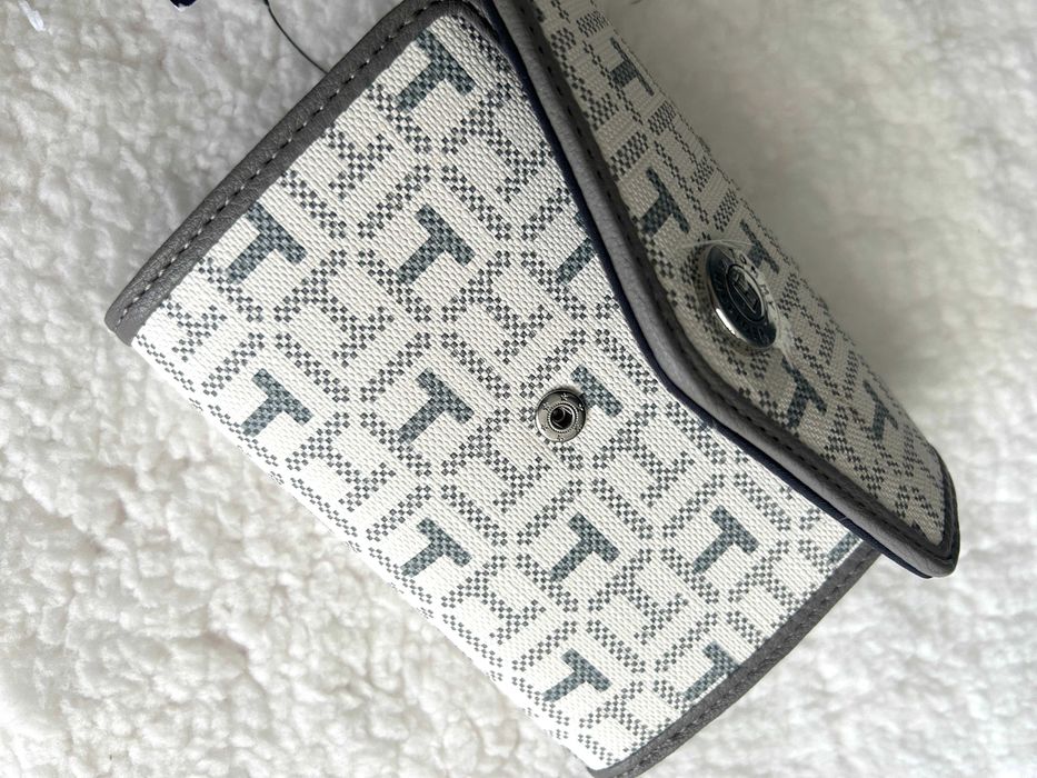 Tommy Hilfiger portfel na zatrzask