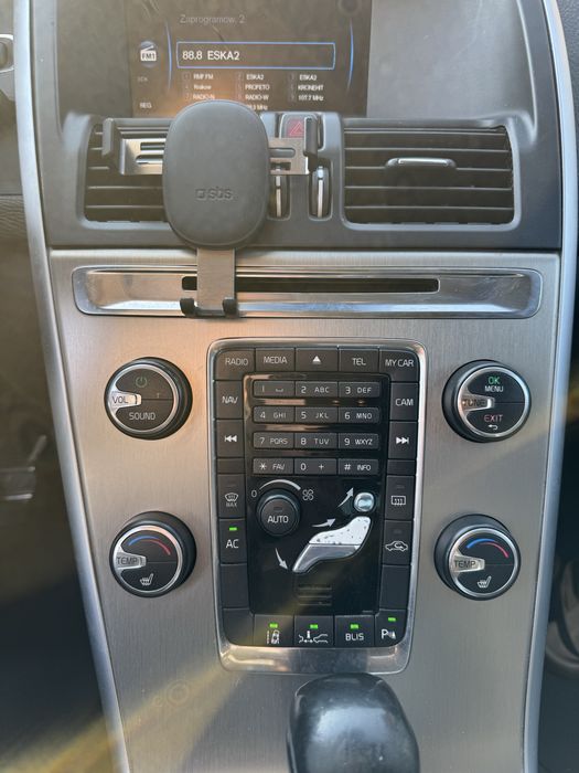 Volvo xc60 T5 2.0 benzyna 243KM 2011 automat