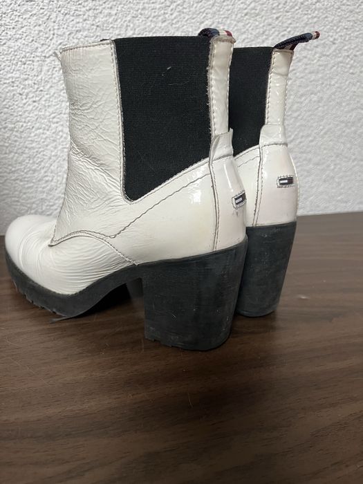 Białe lakierowane botki skórzane Tommy Hilfiger, rozm. 38