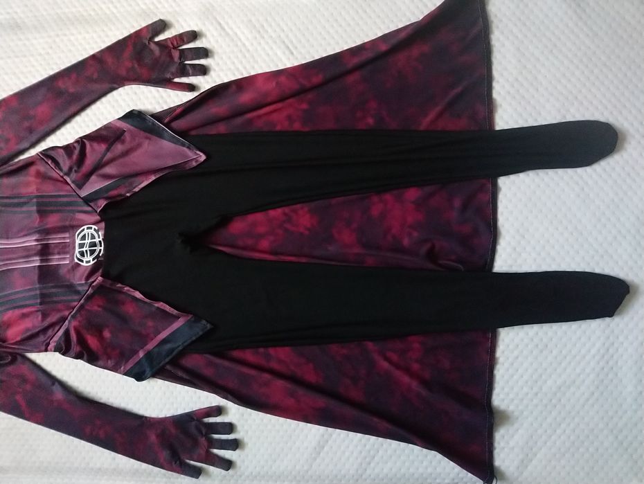Косплей Червона Відьма на 10 років Ванда Wanda Maximoff Doctor Strange