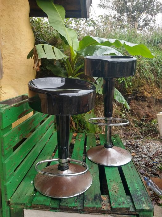 2 bancos/cadeiras reguláveis