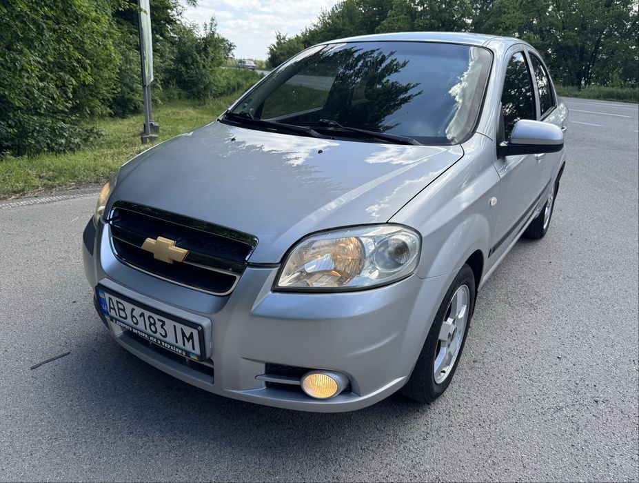 Chevrolet  Aveo газ-бензин.