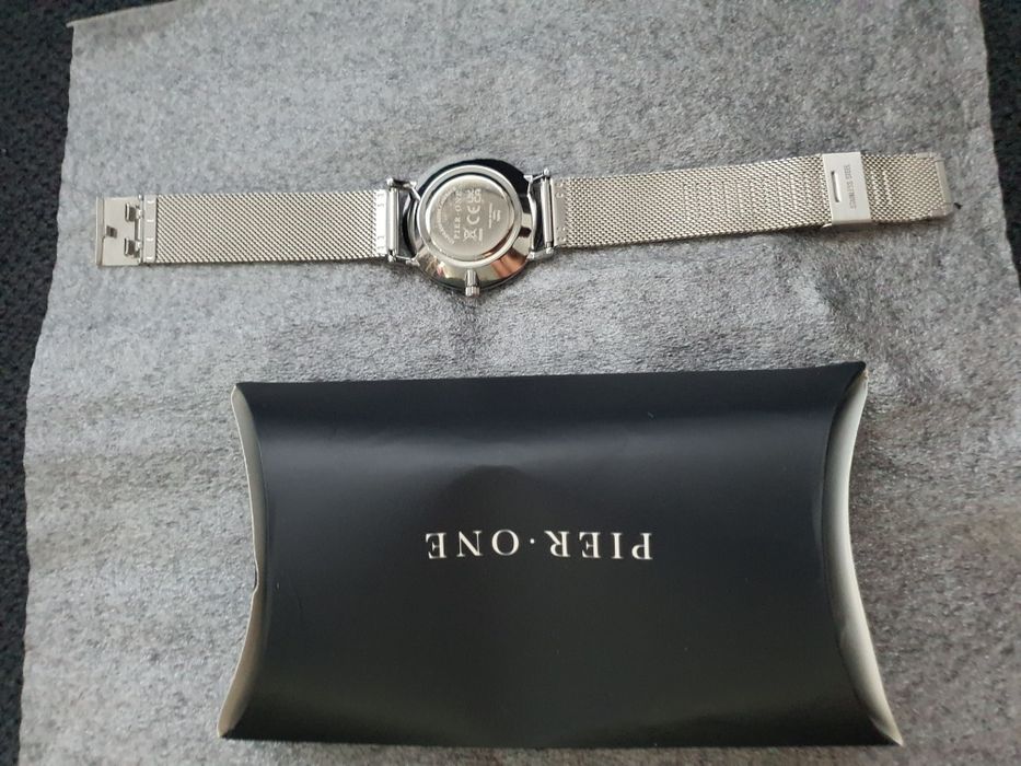 Pier One bransoleta mesh