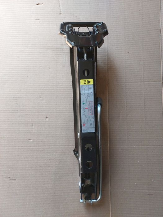 Новий Домкрат Porsche Cayenne Macan