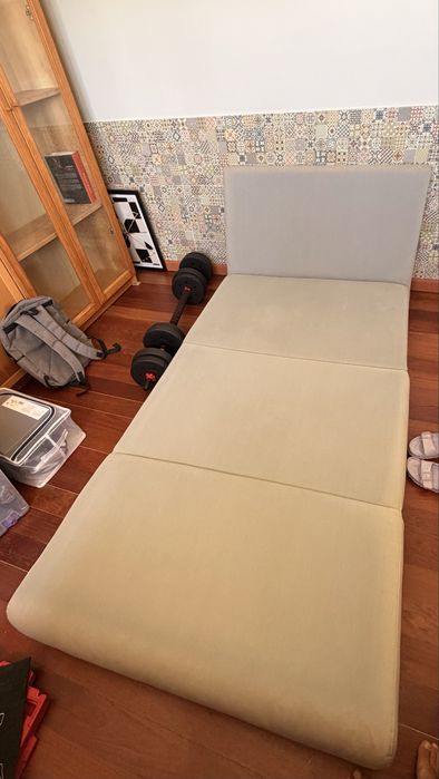 Sofa cama.
