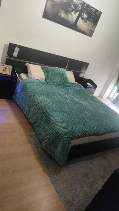 Cama de casal 180 por 2 / colchão e estrado