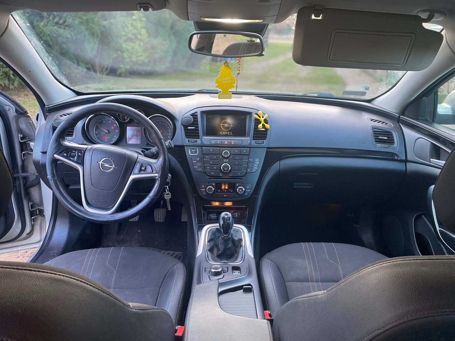 Samochód  opel insignia