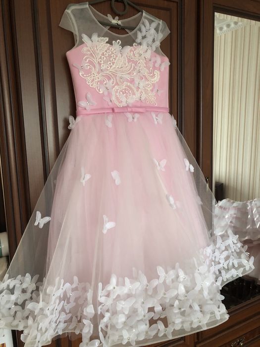 Прокат суконь. Здам в оренду нарядне плаття, сукню