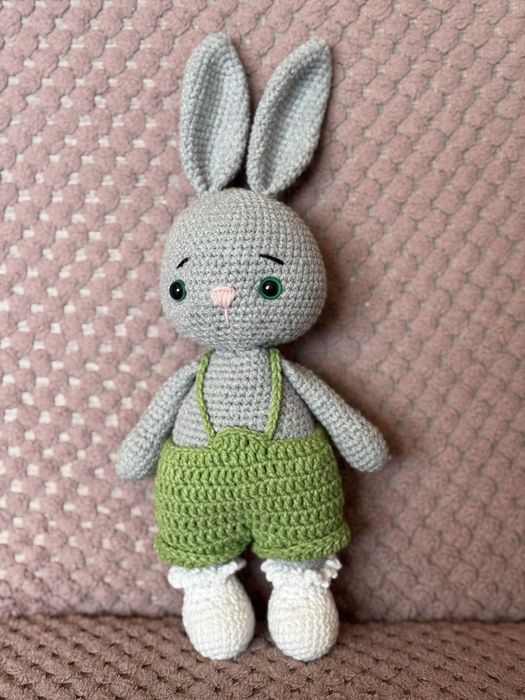 Zajączek Maskotka na szydełku