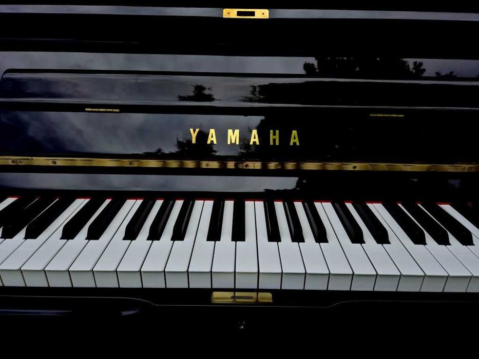 Pianino YAMAHA U1 121cm 1981r CZARNY POŁYSK