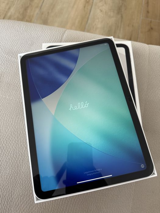 Tablet APPLE iPad 11" 11 gen. 128 GB Wi-Fi Srebrny