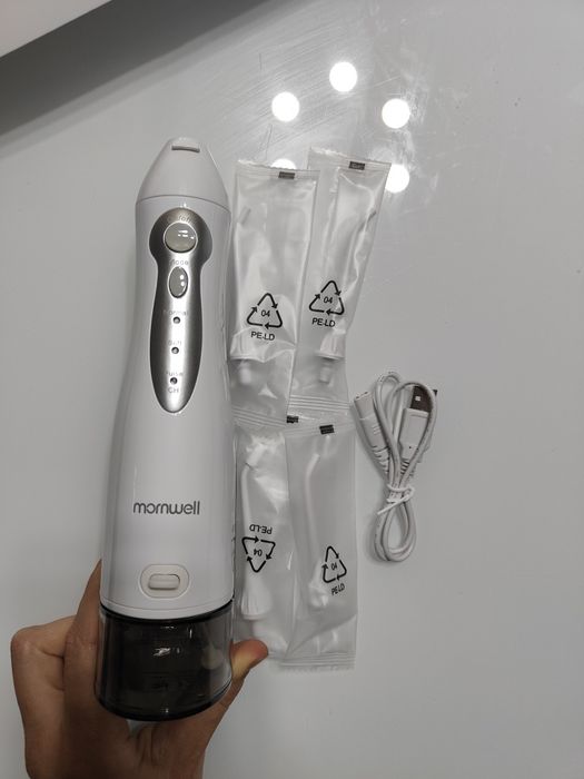 Портативний іригатор для рота Mornvell D52