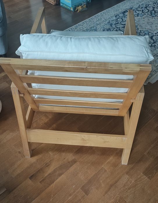 Poltrona, cadeirão ikea branca e de madeira