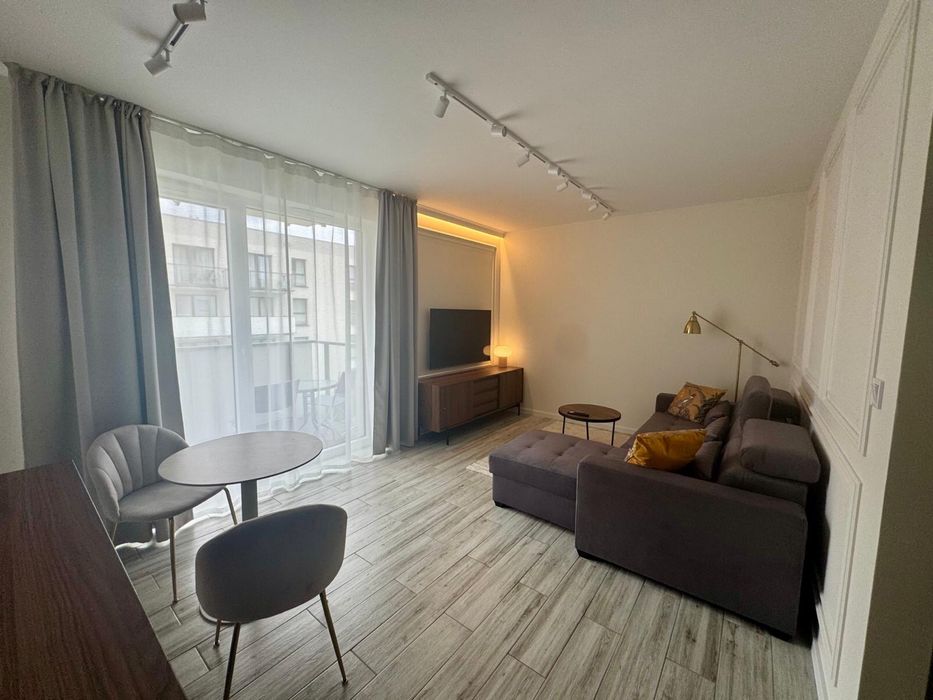 Wynajem kawalerka apartament okolice AMW