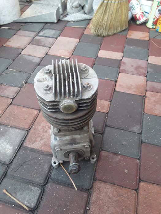 Продаётся компрессор DDR  для машины IFA б/у.