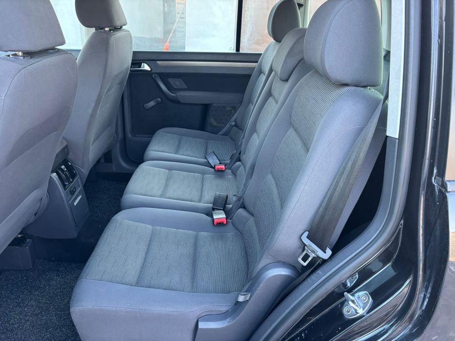 Volkswagen Touran Lift 1.6 MPI 7 osobowy