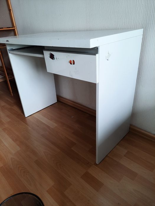 Stolik, biurko  dla dziecka