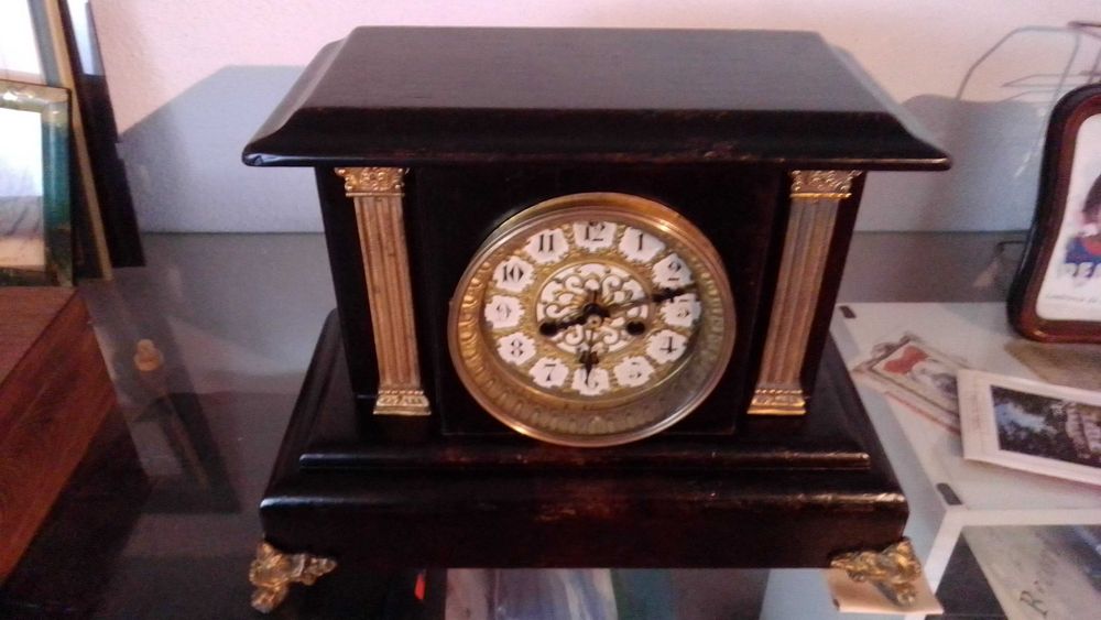 Antigo relogio ingles com mais de 100 anos a funcionar