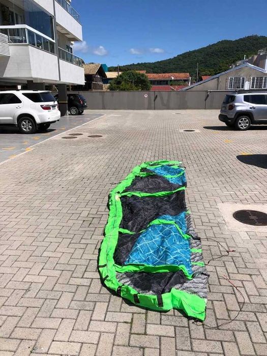 2017 Cabrinha Switchblade 8m Kite – Used w/ Bar & Lines