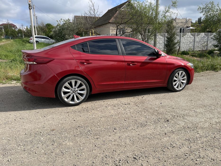 Hyundai  Elantra
