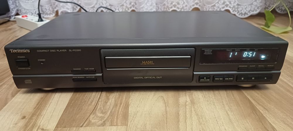 CD Technics SL-PG 390