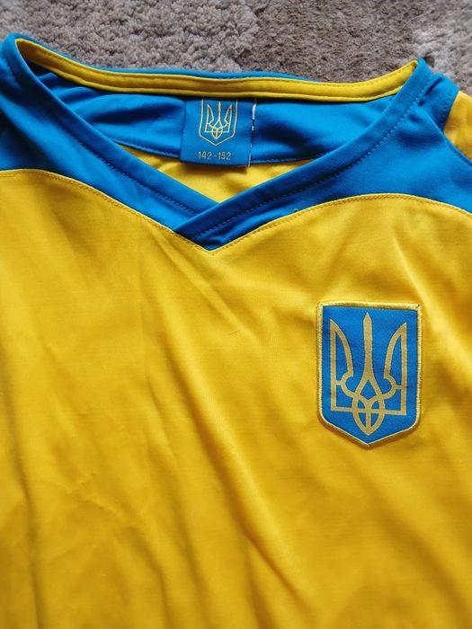 Футбольна форма на 10-12 років