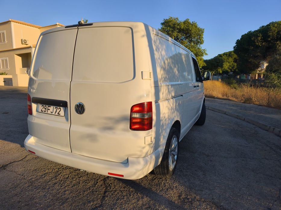 VW Transporter T5 Campervan 2.5 TDI – Legalizada e pronta a viajar!