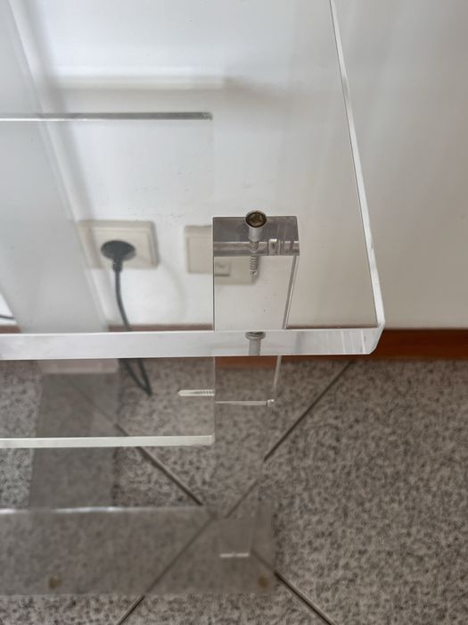 Conjunto mesa d apoio e candeeiro ACRILICO