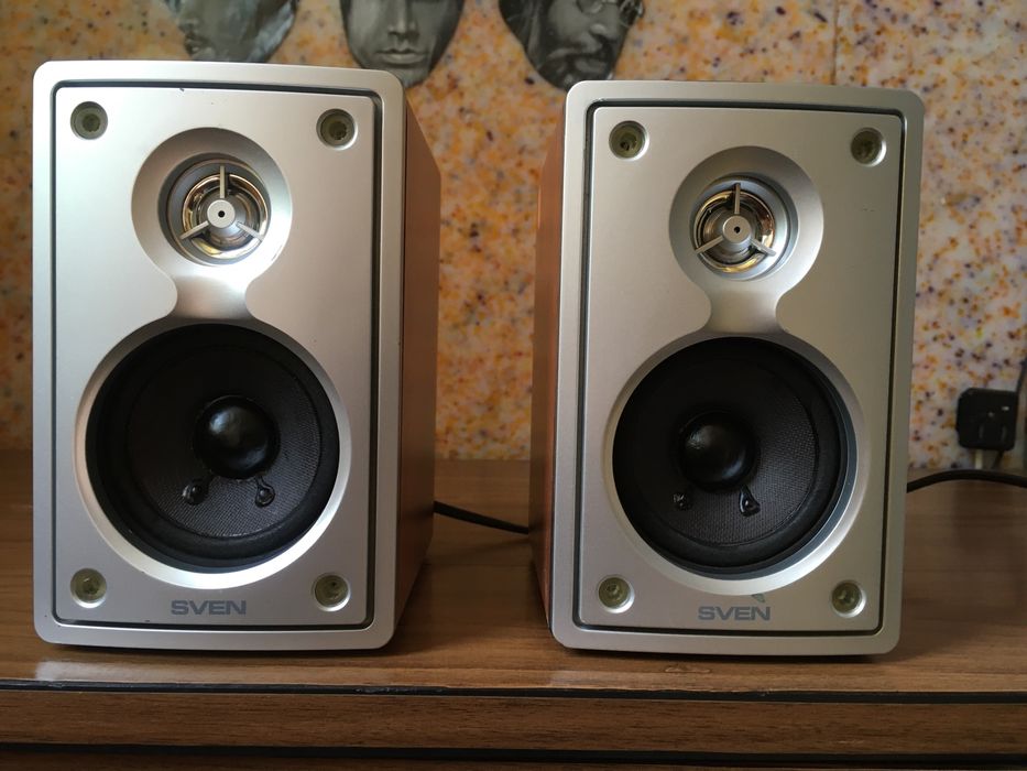 Устлитель свен 220 колонки