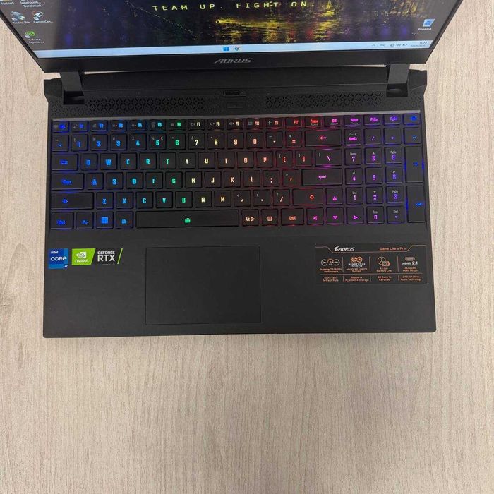 Gigabyte Aorus 15P XD	 240Hz i7 11800H 16Gb SSD 1Tb RTX 3070