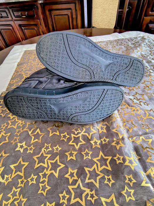 Buty chłopięce  BARTEK , rozm.39, rzepy, skóra, używane  w bardzo dobrym stanie