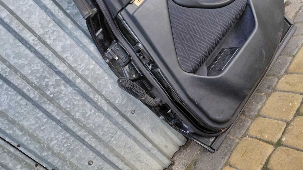 Drzwi prawy tył bmw e39 kombi touring black sapphire metallic 475/9