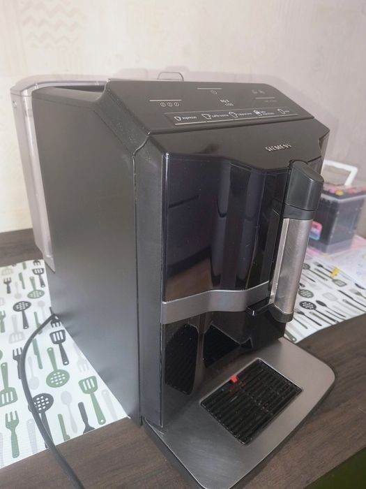Продаємо терміново кавову машину  Siemens