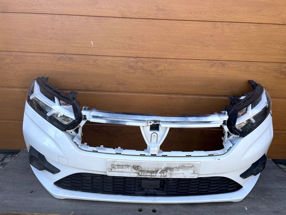 ZDERZAK przód Dacia Sandero III  2020- LAMPY przód