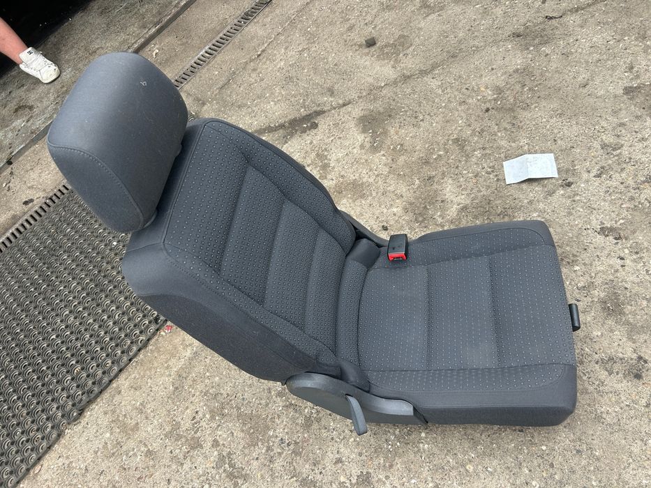 vw touran i fotel tylny prawy