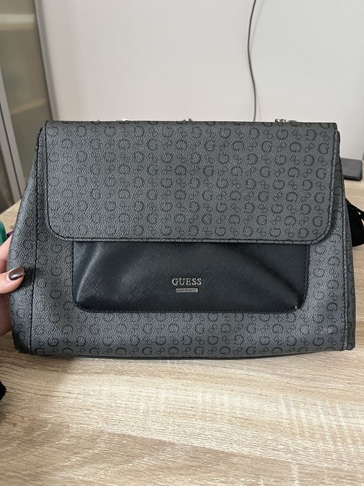 Bolsa da Guess com carteira