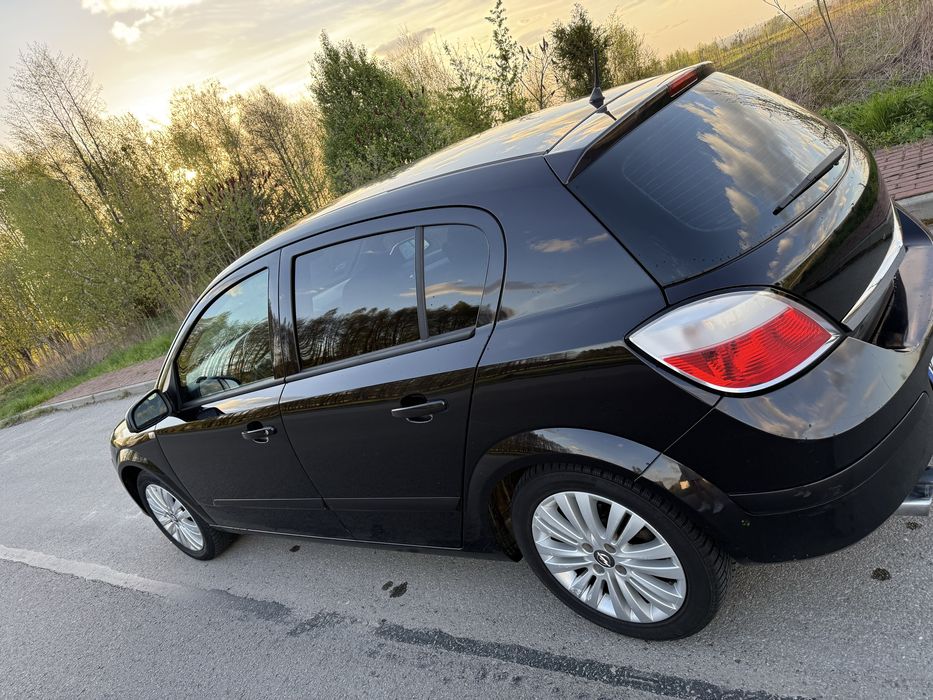 Opel Astra H 1.6 2004.