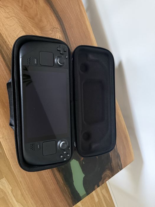 Steamdeck LCD 2TB + SD 512GB