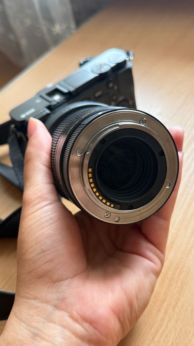 Фотоапарат + обʼєктив , стан ідеальний!