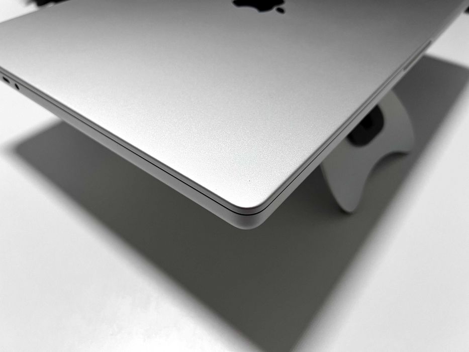 Дисплей Матриця Silver Macbook Pro 16 M4 Pro Max A3403 A3186