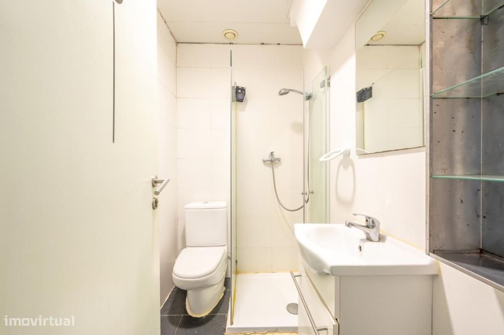 Quarto - localizado em Lisbon